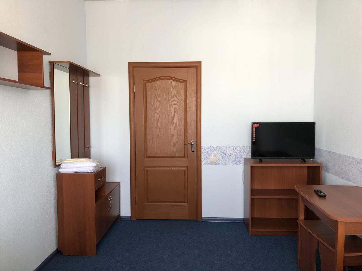 Mini Hotel On Brovarskaya Brovary Buitenkant foto