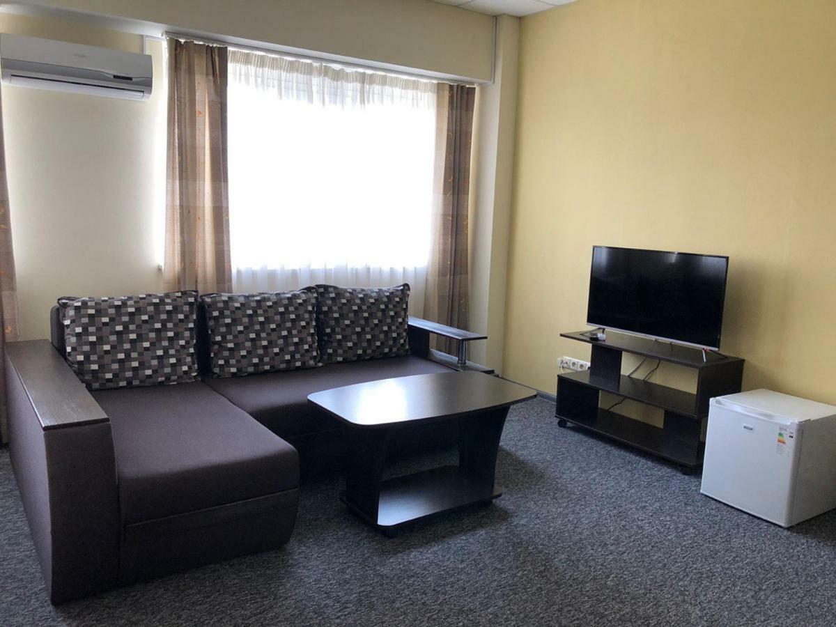 Mini Hotel On Brovarskaya Brovary Buitenkant foto